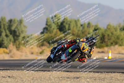 media/Nov-19-2023-CVMA (Sun) [[1f3d1b7ccb]]/Race 17 Amateur Supersport Middleweight/